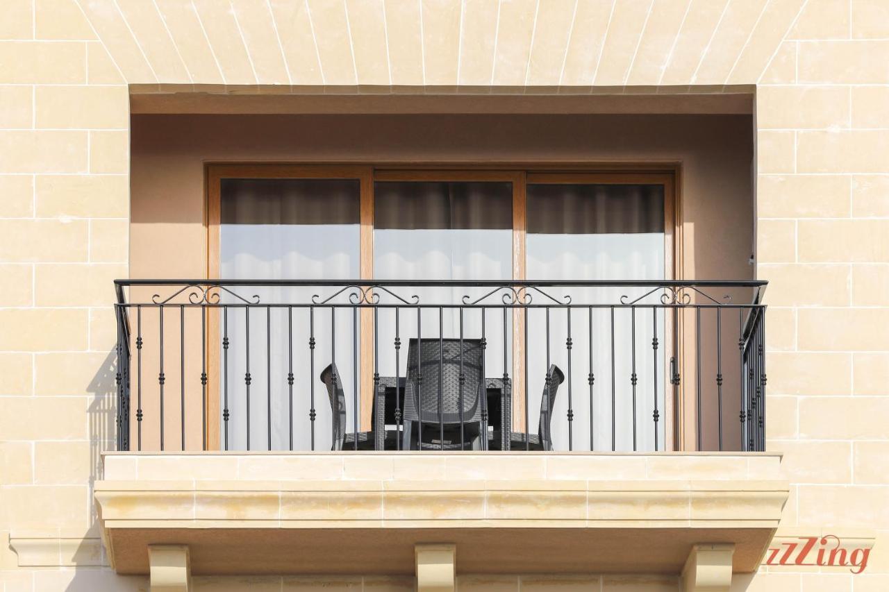 Luxurious Duplex Seafront Apt W Amazing Sea Views Birżebbuġa Bagian luar foto